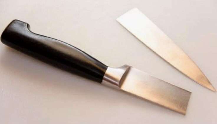 Сломать лезвие ножа — к неприятностям