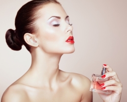 Kako izbrati pravi ženski parfum zase: test. Kako razumeti - kakšna aroma žensk je zame najboljša: preizkusna vprašanja
