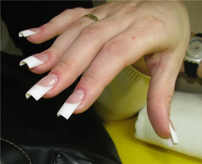 Nails with a C-bend.