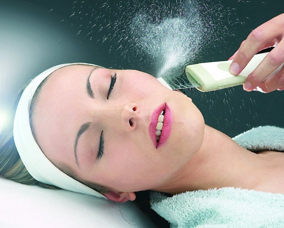Ultrasound cleaning for acne treatment