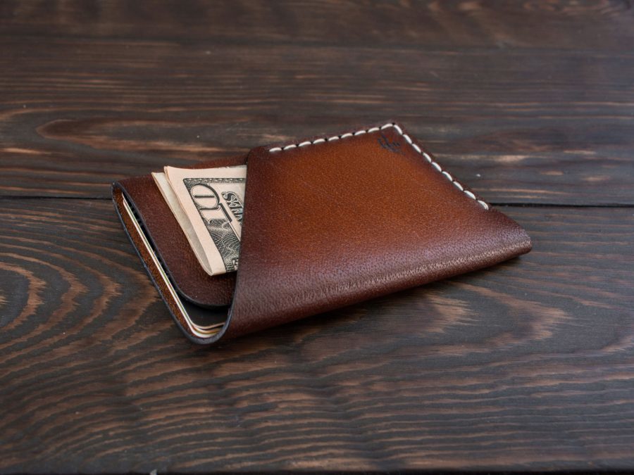 The leather businessman looks solid and concise, which is ideal for a gift