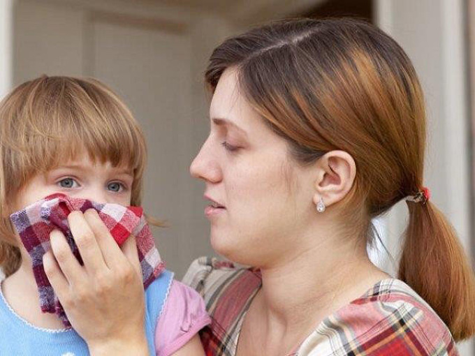 Bilaterális sinusitis egy gyermekben: Kezelés és ajánlások