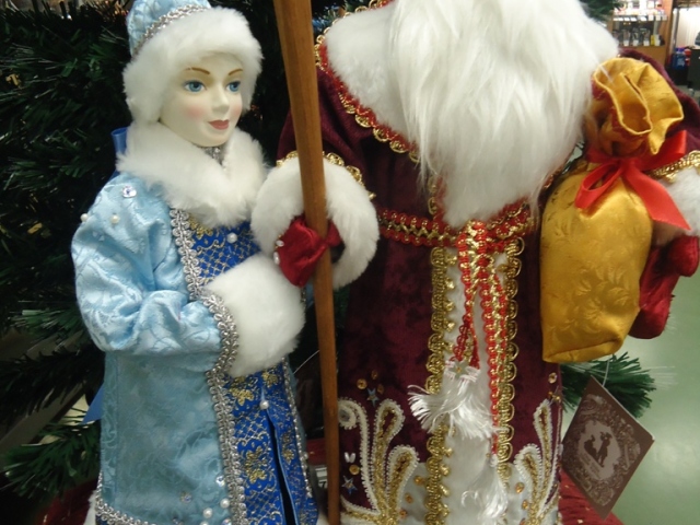 Как сделать своего Дедушку Мороза и Снегурочку под елку своими руками: инструкция