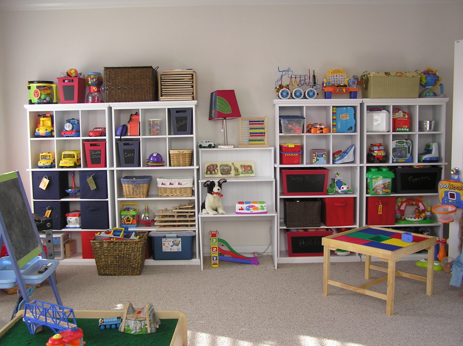 Rational arrangement of toys in the children's room