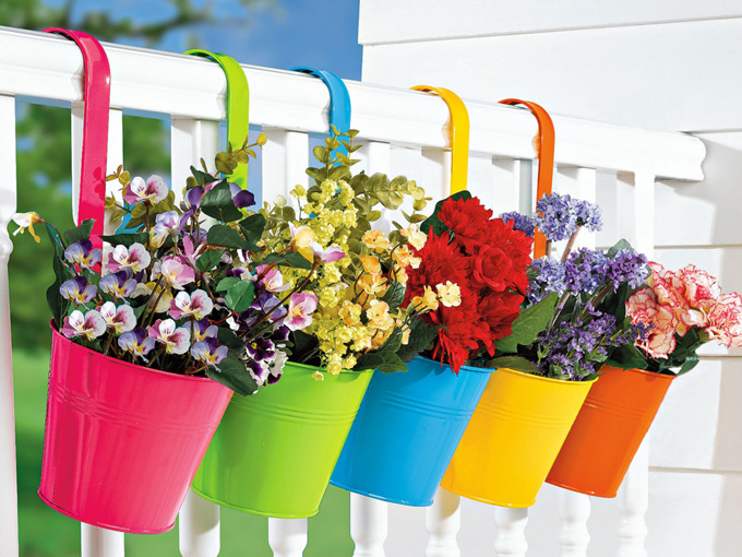 Украсить балкон цветами – лучшее решение лета (60 фото)