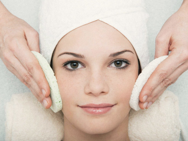 Comment faire le nettoyage du visage à la maison? Méthodes de nettoyage du visage