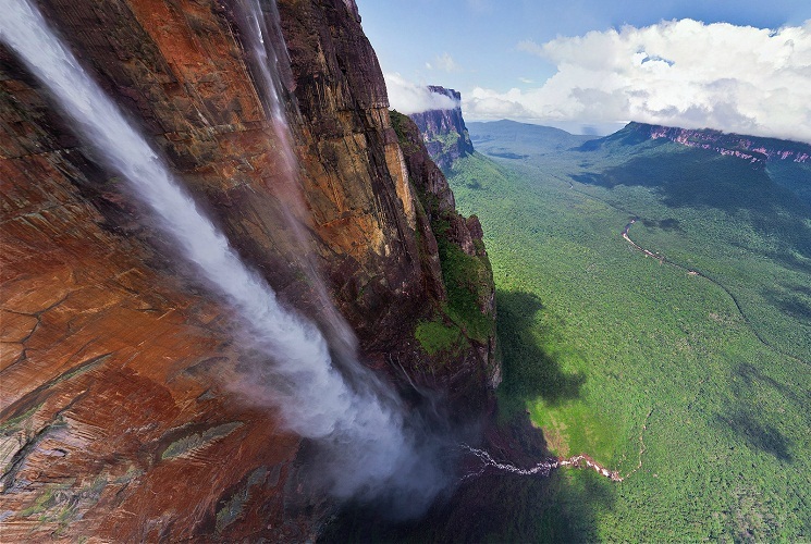 Esta es también la cascada más amplia y poderosa de todos los solicitantes.