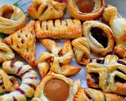 What can be done, bake from the remains of non -alternate puff pastry: a recipe for delicious baking