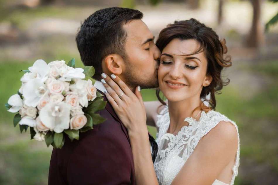 Αλλοίωση ενός τραγουδιού για ένα γάμο από τη νύφη: κείμενο