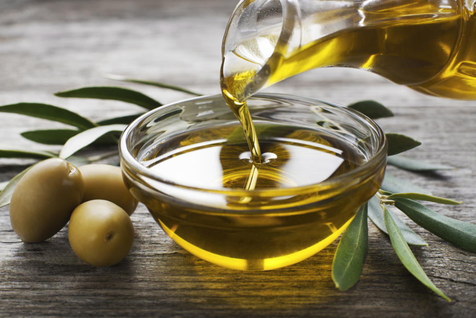 L'huile d'olive est idéale pour le nettoyage des oreilles