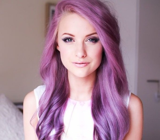 Cheveux violets