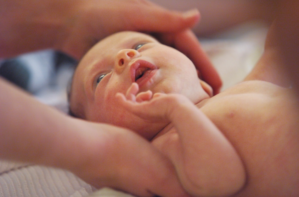 Pneumonia intrauterin pada bayi baru lahir: penyebab