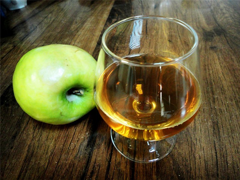 Il cognac può essere mescolato con il succo di frutta