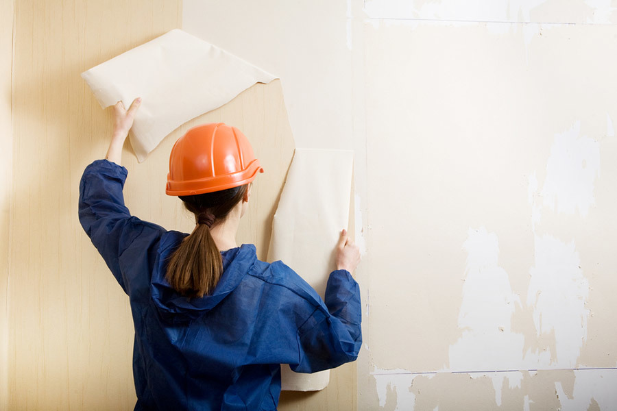 How easy and quickly remove old paper wallpapers from the walls and ceiling: methods, photos