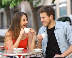 How to get acquainted correctly: the rules of etiquette when meeting and presentation. How to learn to get acquainted with girls, guys, people on the Internet, in contact, facebook, social networks, on the street, rest, club: tips and recommendations