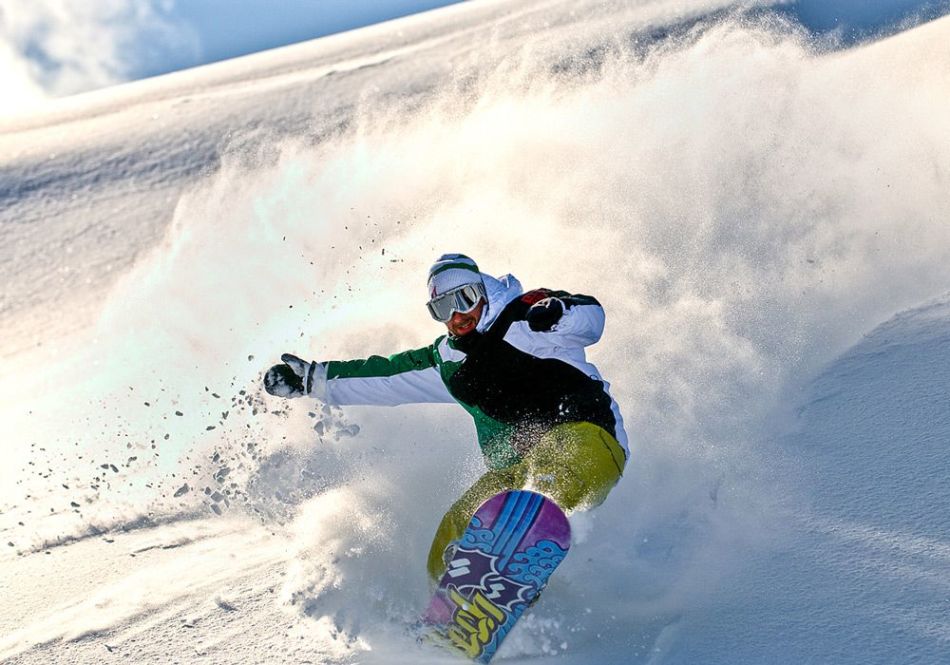 قسمت گسترده بینی از روش حساس کننده Freeride به شما امکان می دهد تا حتی در یک بزرگراه آماده نشده چرخش کنید