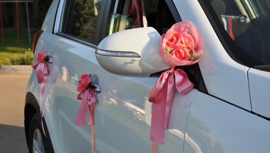 Hermosas joyas para espejos de boda