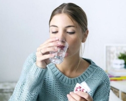 Quand pouvez-vous nourrir l'enfant après avoir pris des antibiotiques?