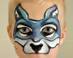 Πώς να σχεδιάσετε ένα ρύγχος λύκου με υδατικό στο πρόσωπο ενός παιδιού σταδιακά για αρχάριους; Εικόνες στο πρόσωπο με χρώματα για αγόρια: μακιγιάζ του λύκου