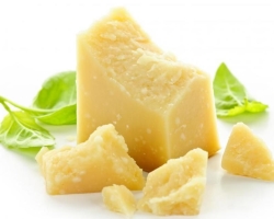 Parmezán sajt - Otthoni főzés receptje, származási előzmények, termékleírás, kifejezések, a gyártás titkai