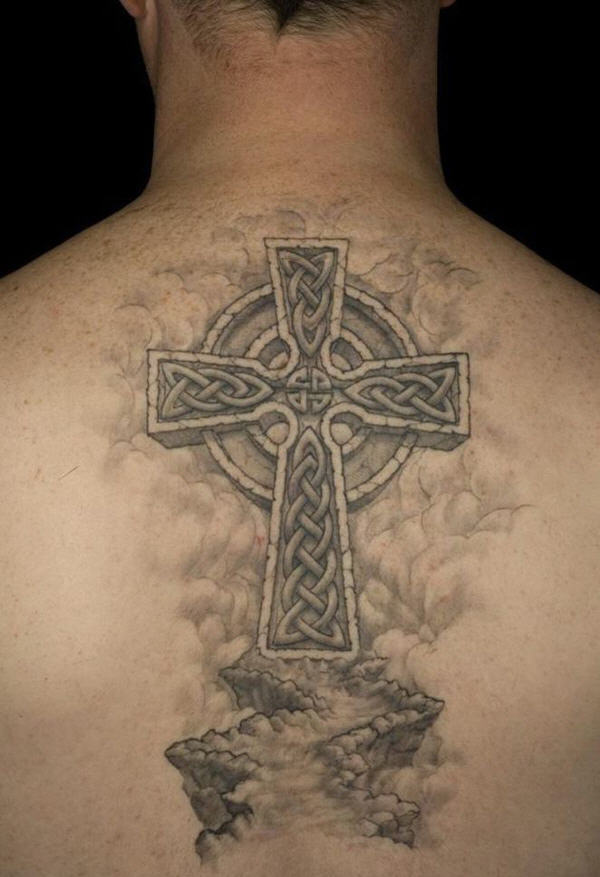 Мужская тату-оберег солнечный крест