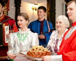 Hochzeit Karas und Kuchen: Traditionen, Zeichen von Völkern auf der ganzen Welt