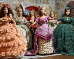 Clothes for Barbie and Monster High Crochet and knitting needles: description schemes, photo. How to knit a dress for Barbie doll and Monster High Crochet for beginners?