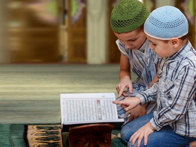 Válaszolnak -e a gyerekek az iszlám szülei bűneire? A muszlim szülők bűnei gyermekekbe mennek?
