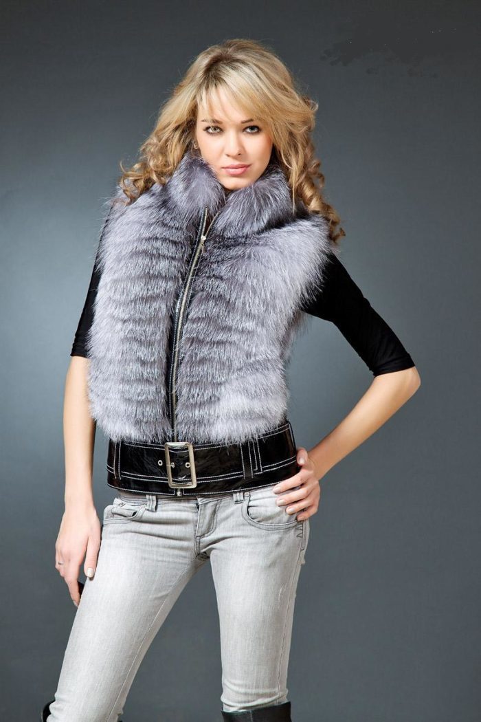 Do -it -yourself fur vests with a collar
