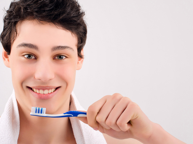 Is it possible to brush your teeth before blood donation for analysis?
