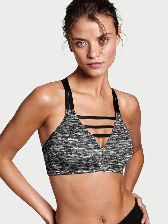 Victoria’Secret sports top is a stylish gift for a sports girl