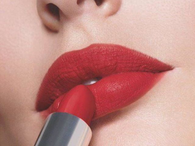 The best matte lipstick for the lips: rating, brands, palette, photo