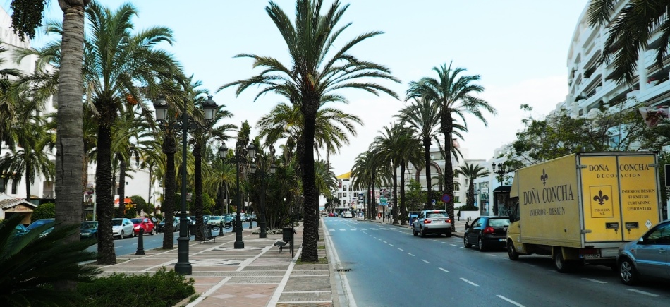 Jalan menuju Costa del Sol, Spanyol