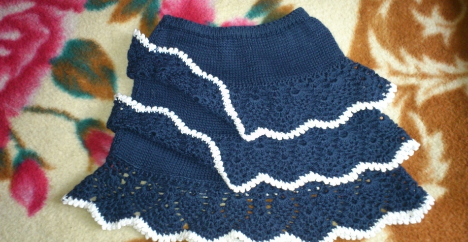 Children's long skirt knitting with ruffles