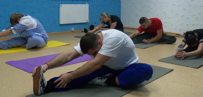 Evde yeni başlayanlar için osteokondroz için Dr. Sergei Bubnovsky'nin Adaptif Durma Ortak Jimnastikleri