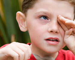 Почему у ребенка круги под глазами: возможные причины? Что делать, если у ребенка появились темные круги под глазами?