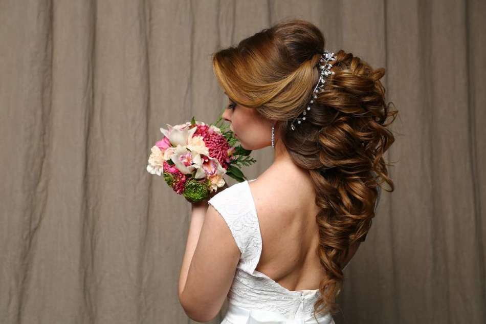 Wedding hairstyle Greek braid