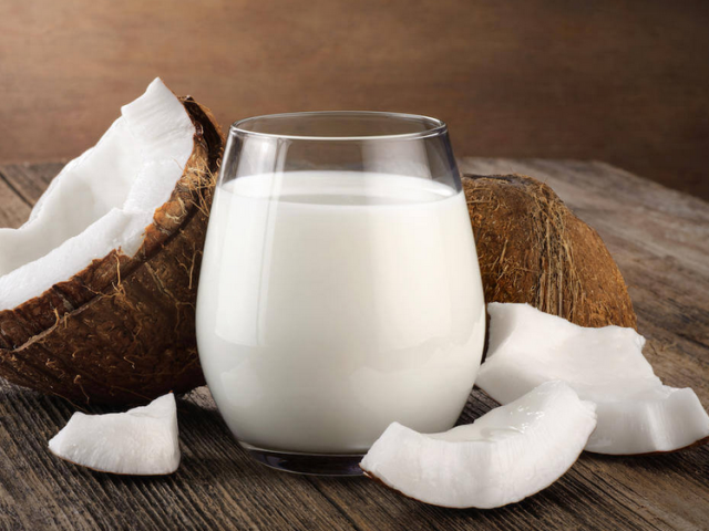 นมแลคโตสแตกต่างจากวัวและผักธรรมดาอย่างไร?