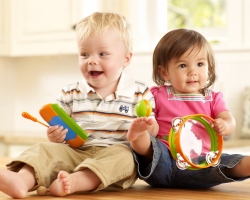 The child does not talk at 2 years old: reasons. How to talk a child at 2 years: exercises, games, developing classes. The child does not talk at 2 years old: Komarovsky