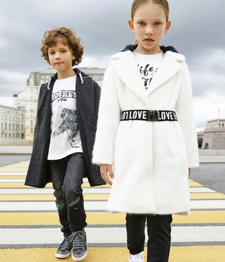Mode en 2022-2023 Vêtements pour enfants de printemps