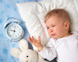 Miért nem akar a gyermek napközben, éjszaka aludni: okok. Mi a teendő, ha egy gyerek nem alszik a nap folyamán - hogyan lehet normalizálni egy álomot?