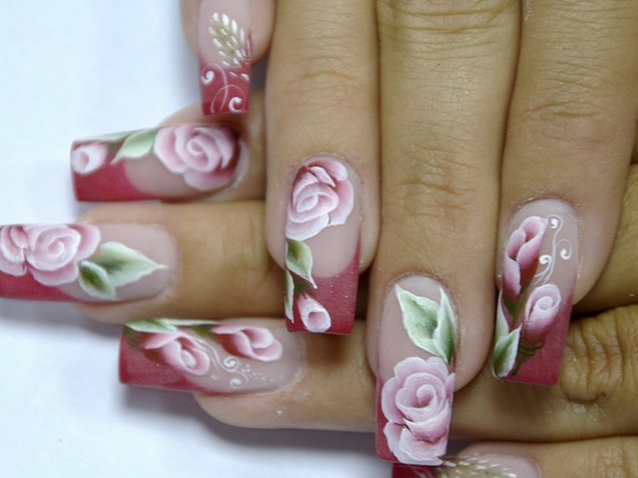 Creating a whole greenhouse on your nails is very simple