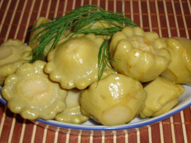 Pickled Patissons est une recette croustillante pour l'hiver. Patisson Blanks pour l'hiver: recettes d'or