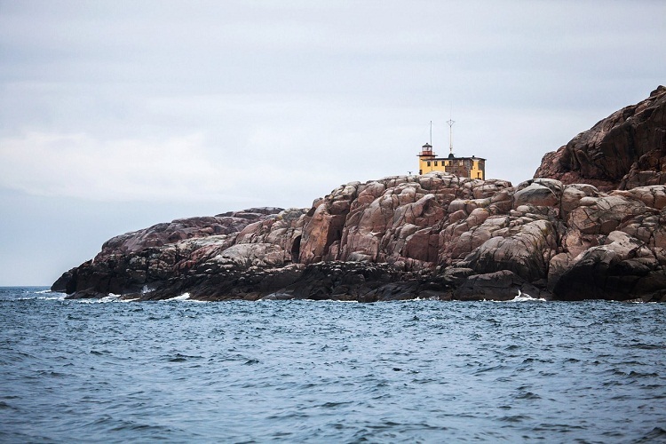 Cold, but still bewitching beauty at such an Arctic Sea