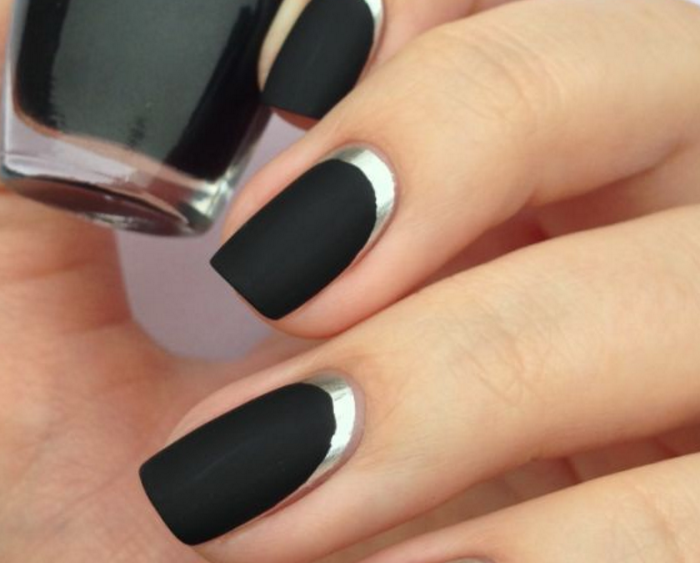 Stylists advise painting nails to blondes and black. It is better if the coating is matte