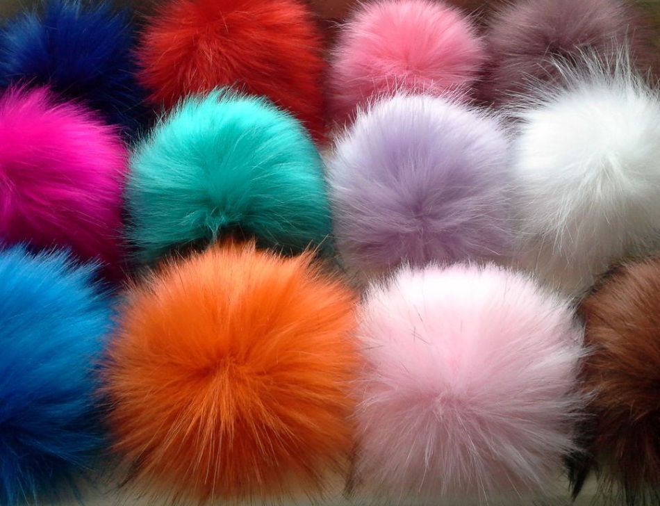 Rows of ready -made artificial fur pompons