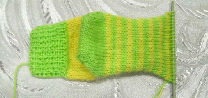 The process of knitting the sole