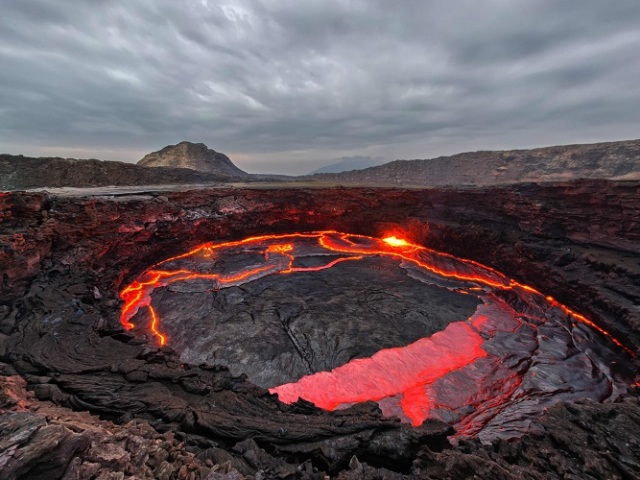 Top-20 dari yang paling mengerikan dan berbahaya untuk kehidupan manusia dan kesehatan tempat di planet Bumi: Deskripsi, foto