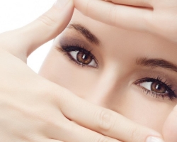 Средства борьбы с морщинами вокруг глаз. Как избавиться от морщин вокруг глаз дома?