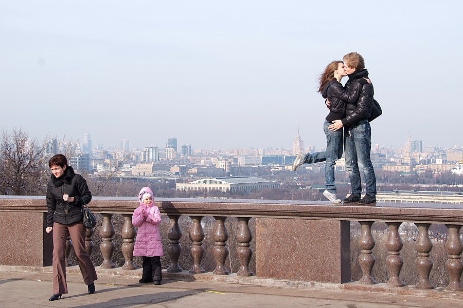 Vorobyev Mountain observation deck - Favorite place of romantics
